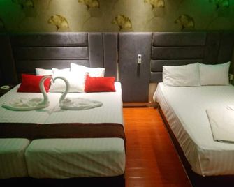 Rezala Residence - Dhaka - Bedroom