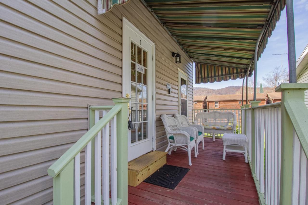 Stay In Ohiopyle near GAP trail, restaurants, & the Fallls