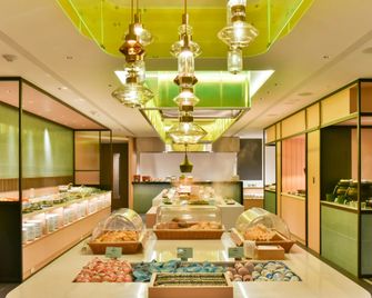 Holiday Inn Taoyuan Airport by IHG - Taoyuan City - Buffet