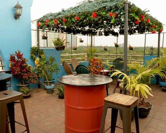 Makati Budget Hotel - Makati - Patio
