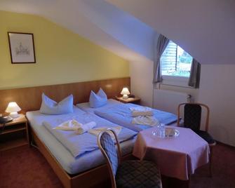 Seehotel Zum Löwen - Wesenberg - Schlafzimmer