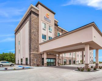 Comfort Inn and Suites North Platte I-80 - North Platte - Rakennus