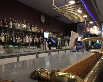 Tumbler Ridge Inn - Tumbler Ridge - Bar