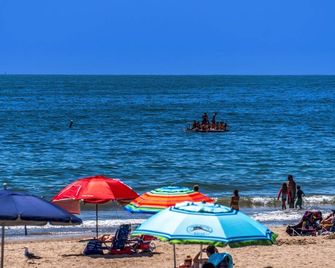 Beachfront 2BR Condo in Sunny Carpinteria. Walk Everywhere! - Carpinteria - Strand