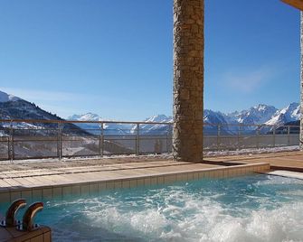 Charming Cottage New Class 4 Saint Francois (You Occupy All The Chalet - Saint-François-Longchamp - Piscine