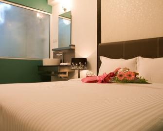 Le Hotel Kota Kinabalu - Kota Kinabalu - Bedroom