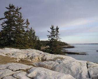 Windy Hill... comfortable secluded coastal compound - Georgetown - Outdoors view
