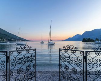 Hotel Val Di Sogno - Adults Only - מלצ'זינה - מרפסת