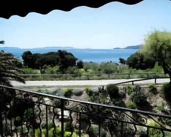 Hotel De La Fossette - Le Lavandou - Balcony