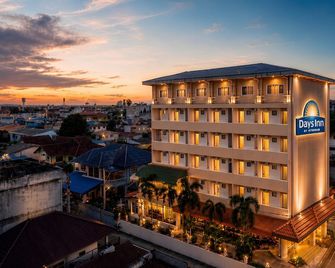 Scn City Centre Hotel Rayong - Ban Chang - Edificio
