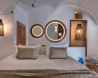 White Santorini Suites & Spa - Imerovigli - Bedroom