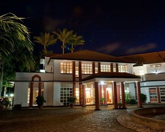 Lake Victoria Granada Hotel - Entebbe - Byggnad