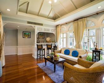 Wora Bura Hua Hin Resort And Spa - הוא הין - סלון