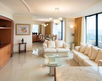 Hotel Golden Park Internacional Foz & Convenções By Nacional Inn - Foz do Iguaçu - Living room