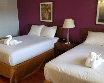Santa Fe Inn and Suites Pueblo - Pueblo
