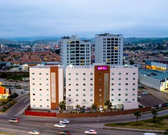 سليب إن تيوانا - تيجوانا - مبنى