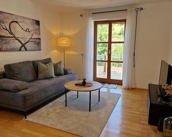 Ferienwohnung Lodermeier - Bad Abbach - Wohnzimmer