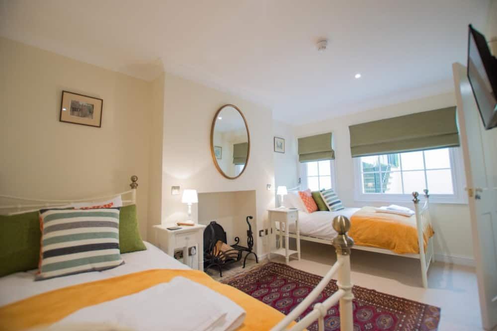 The Portland Guesthouse - Cheltenham - Bedroom