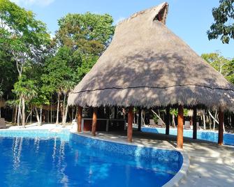 Snowbirds, familiy, friends, all are welcome, WiFi, self check in, free parking - Puerto Morelos - Pool