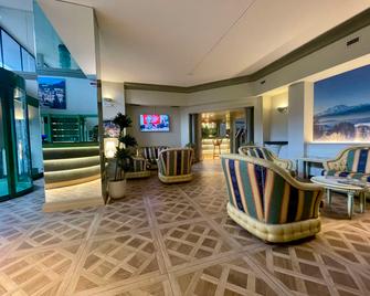 Crystal Hotel Varese - Varese - Lobby