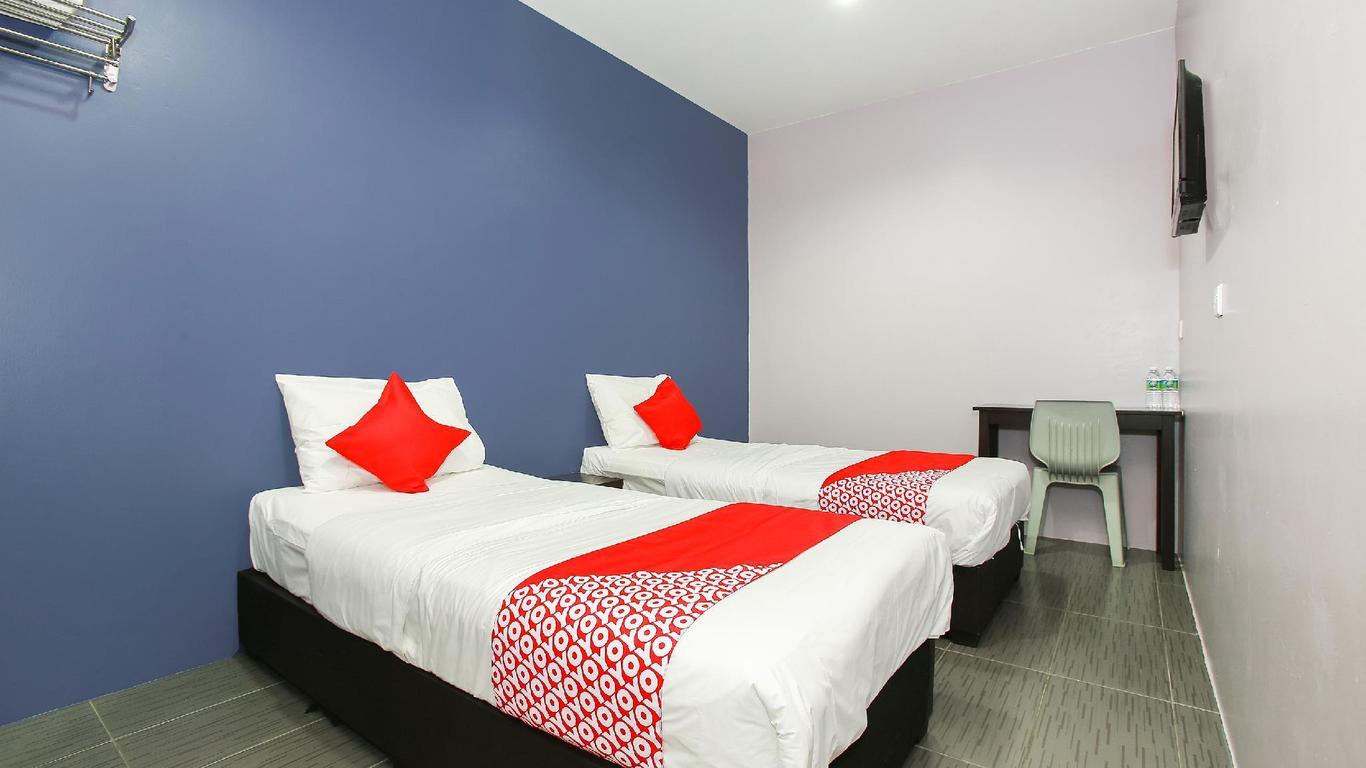 OYO 89332 De Hotel