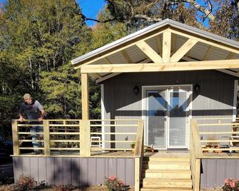 Crossroads To Pickwick Cabin Smooth Sailing - Iuka - Edificio