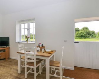 Sunset Cottage - Towcester - Matsal