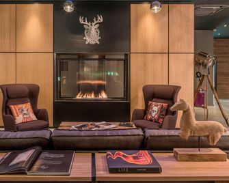 Moxy Munich Messe - Aschheim - Sala de estar