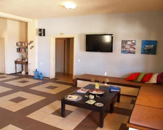 Mandilada Village In Samos - Marathokampos - Huiskamer