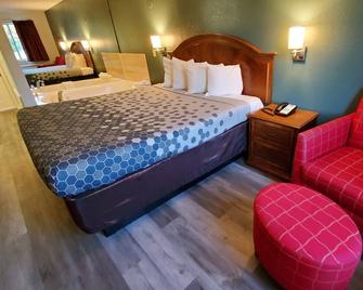 Stonewood Inn & Suites of Carrollton - Smithfield - Carrollton - Bedroom