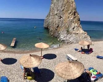 Psaros Melinta - Melinta - Playa