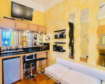 The International Cozy Inn - نيويورك - مطبخ