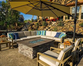 Surface Creek Sanctuary - your home away from home! - Cedaredge - Patio