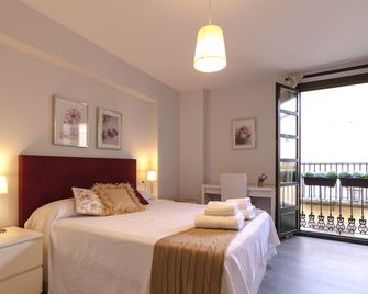 Lovely Apartment Burgas Near The Cathedral, The Termas Of Ourense Center - Ourense - Bedroom
