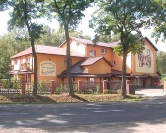 Hotel La-Musica - Piaseczno - Budova