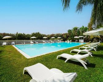 Life Hotels Kalaonda Resort - Syrakus - Pool