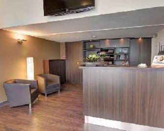 Heikotel - Wiki - Hamburg - Front desk