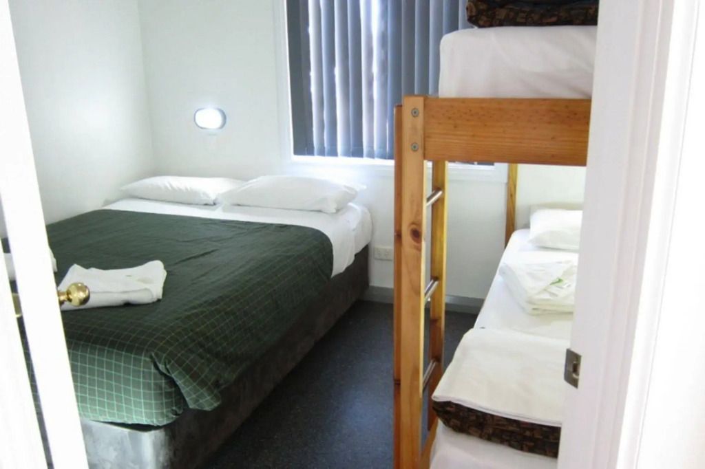 كارينيوب ووترز ريزورت