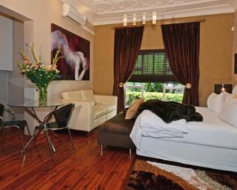 Saffron Guest House - Johannesburg - Bedroom