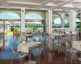 Lake Maggiore Dependance - Belgirate - Restaurante