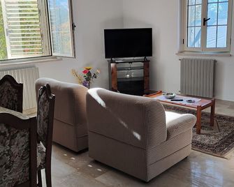 Holiday Calabria Rooms - Lamezia Terme - Sala de estar
