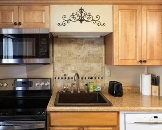 Spacious 3br Basement Apt Near Airport, - North Salt Lake