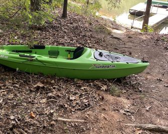 Newly furnished 3 bedroom 2 bath on the lake with covered dock - Lavonia