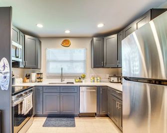 Direct Gulf Access: Hernando Beach Escape! - Spring Hill - Cocina