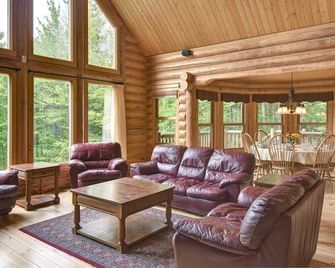 Le Cerf #40 - Mille-Isles - Lounge