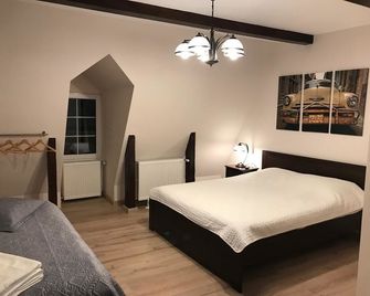 House 54 - בראסוב - חדר שינה