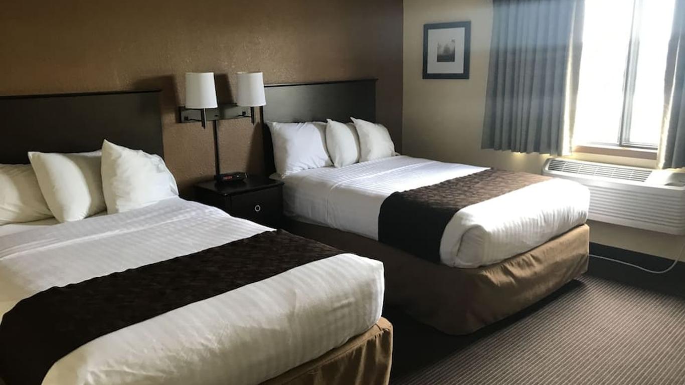 AmericInn by Wyndham West Bend