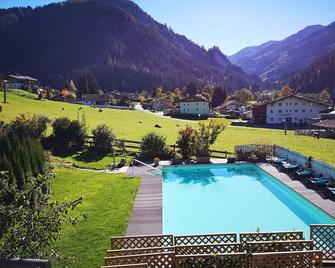 Hotel Aschauer Hof z'Fritzn - Kitzbühel - Pool