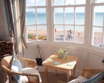 Lyndale Guest House - וויימאות' - חדר אוכל