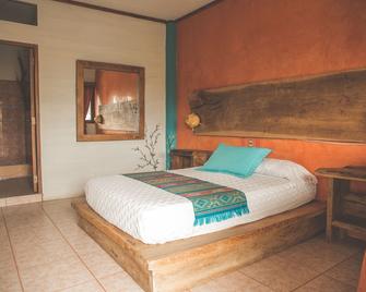 Hotel Hosteria Nantu - Puerto López - Bedroom